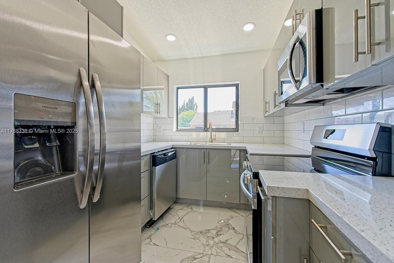 1062 SE 13th Ave, Homestead, Florida image 5