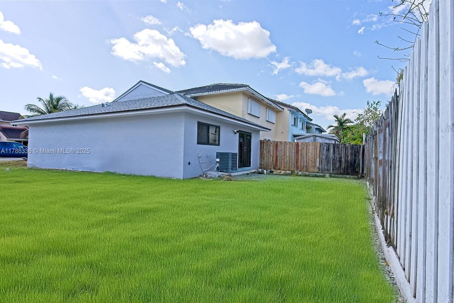 1062 SE 13th Ave, Homestead, Florida image 6