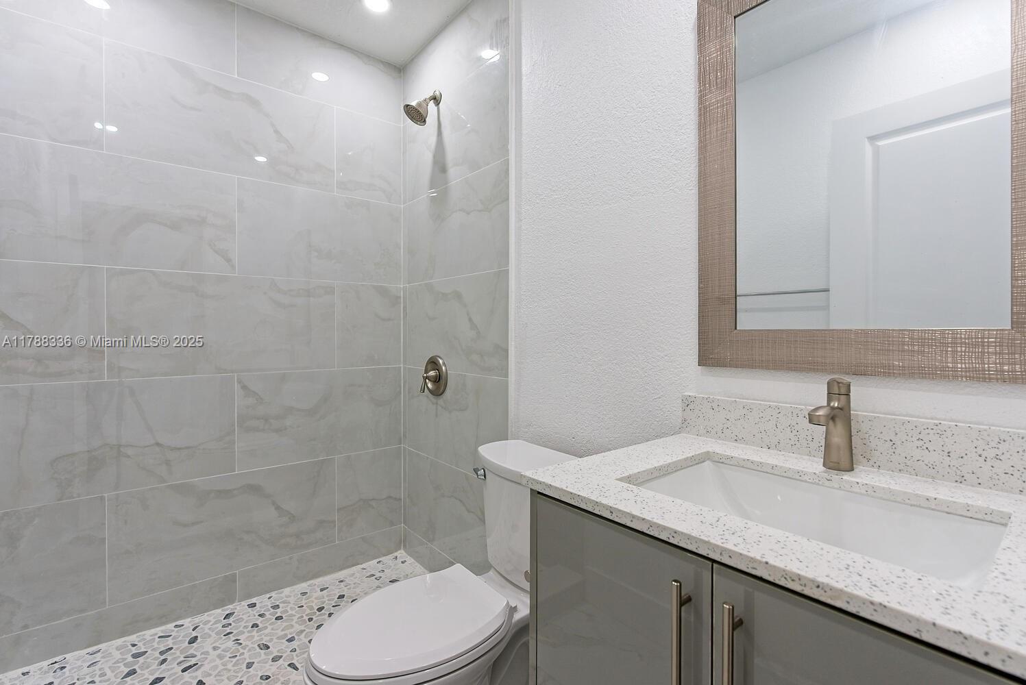 1062 SE 13th Ave, Homestead, Florida image 7