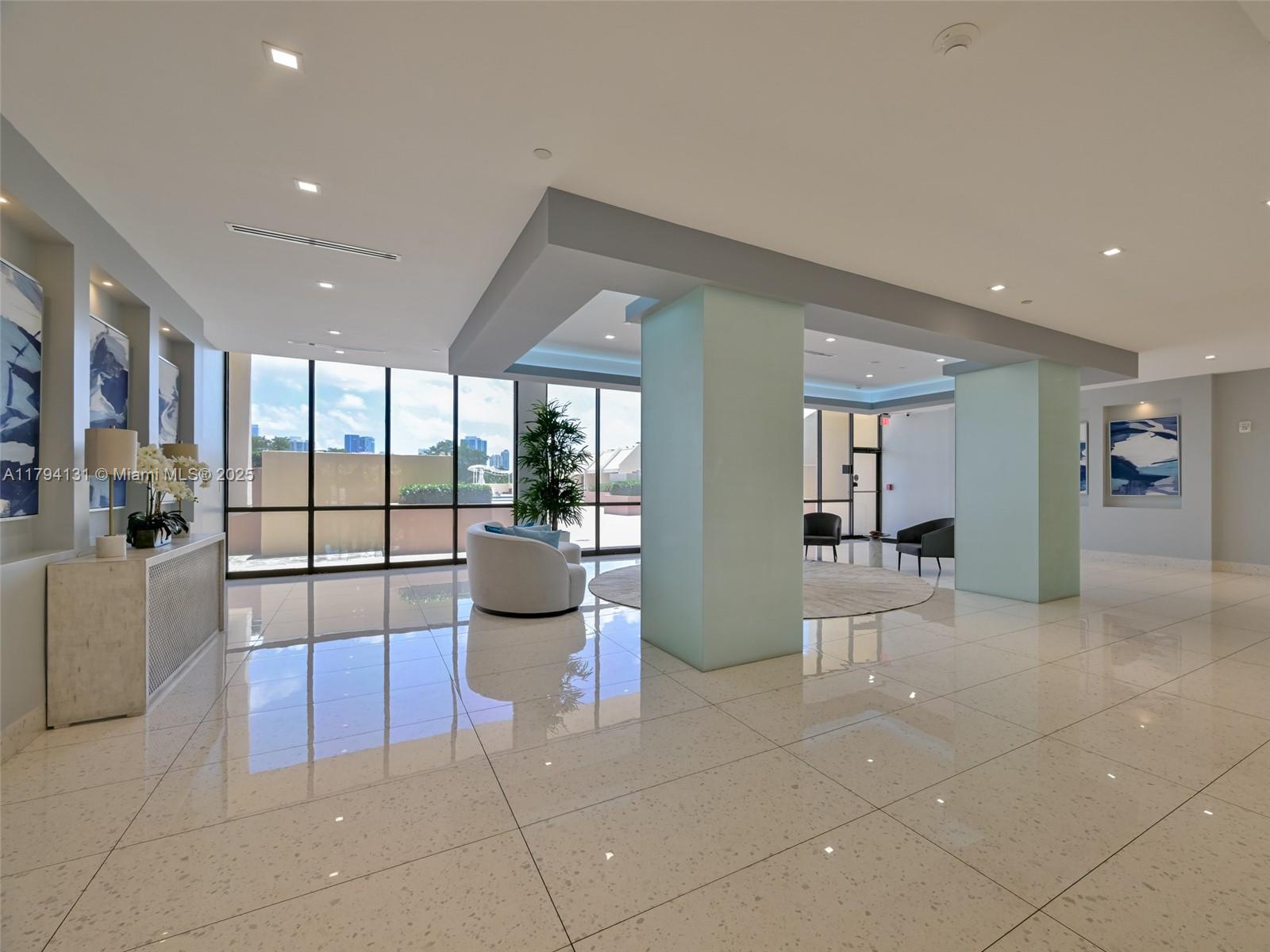 20301 W Country Club Dr #1927, Aventura, Florida image 3