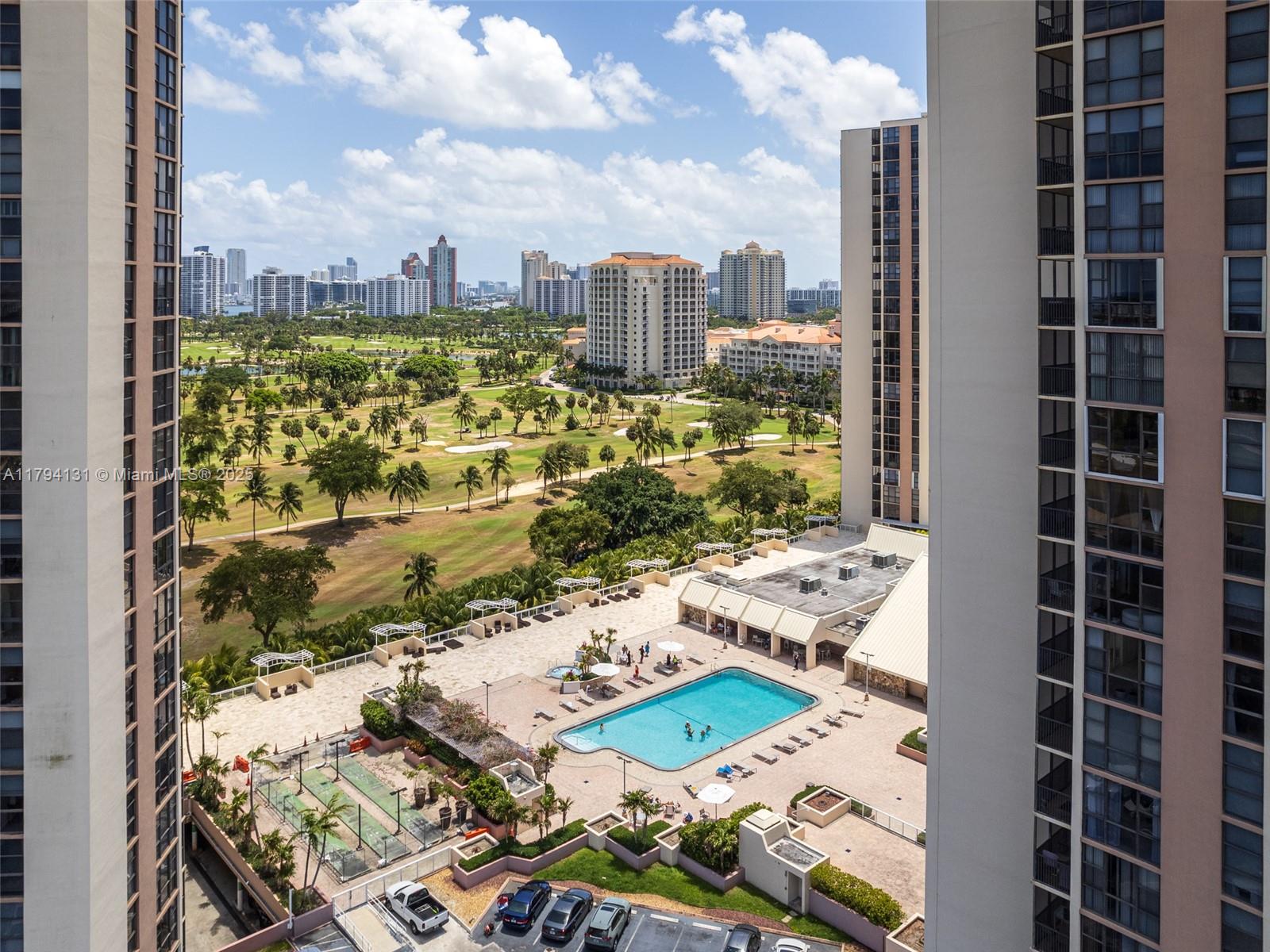 20301 W Country Club Dr #1927, Aventura, Florida image 31