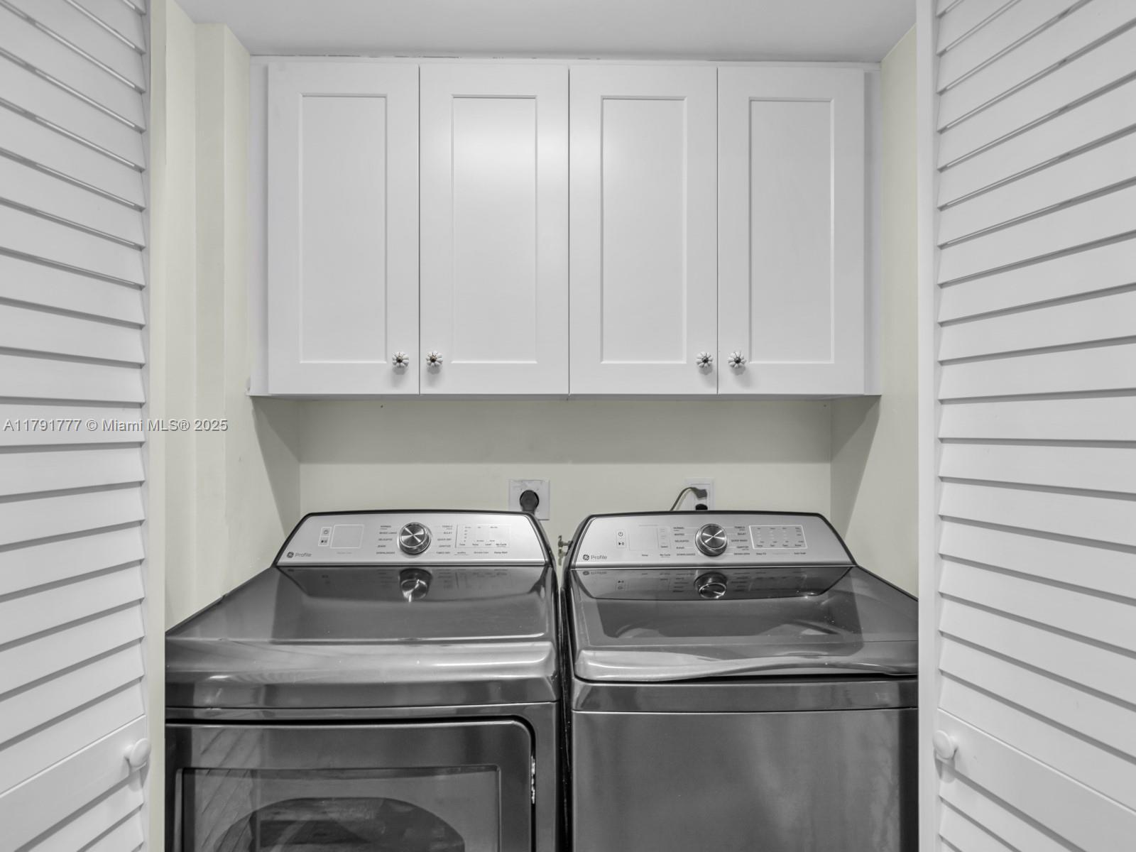 8109 Oakton Ct #9D, Lake Clarke Shores, Florida image 12