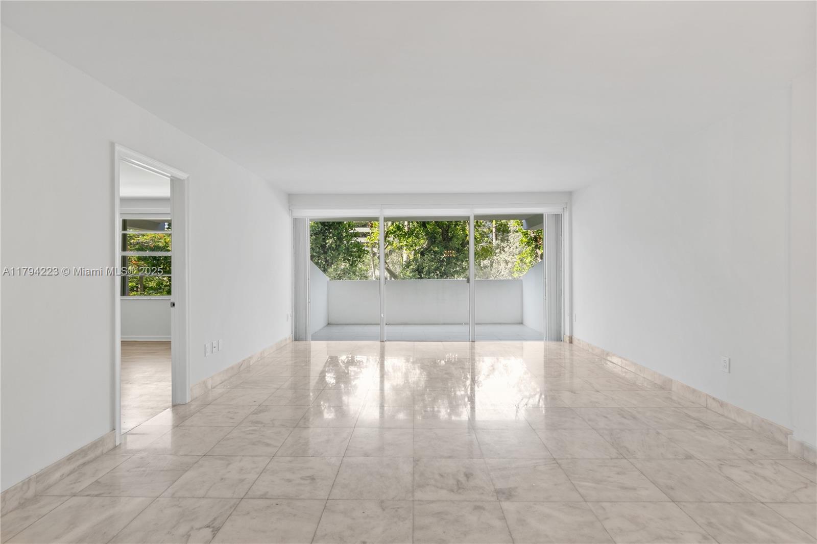 155 Ocean Lane Dr #207, Key Biscayne FL 33149