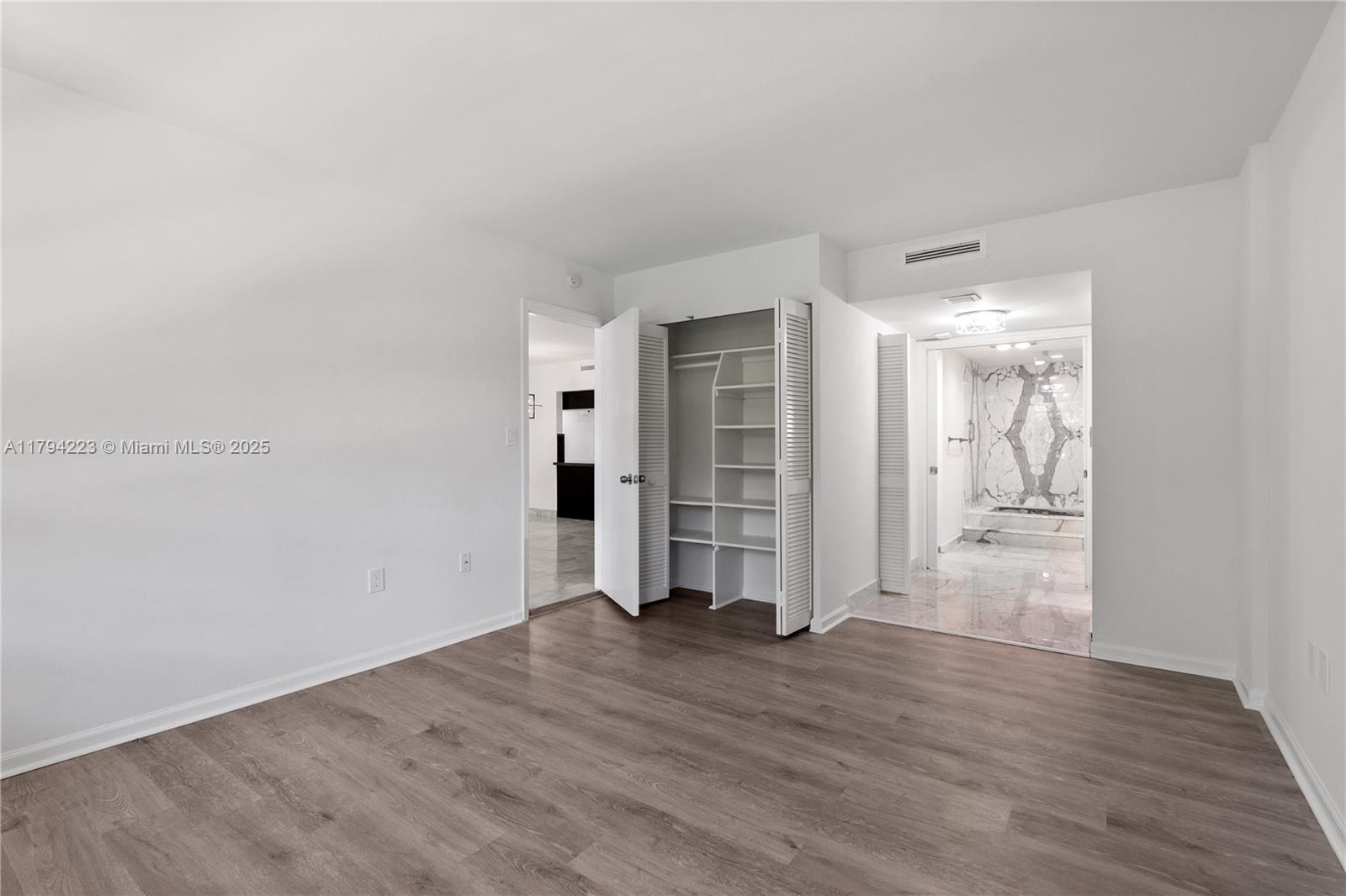 155 Ocean Lane Dr #207, Key Biscayne FL 33149