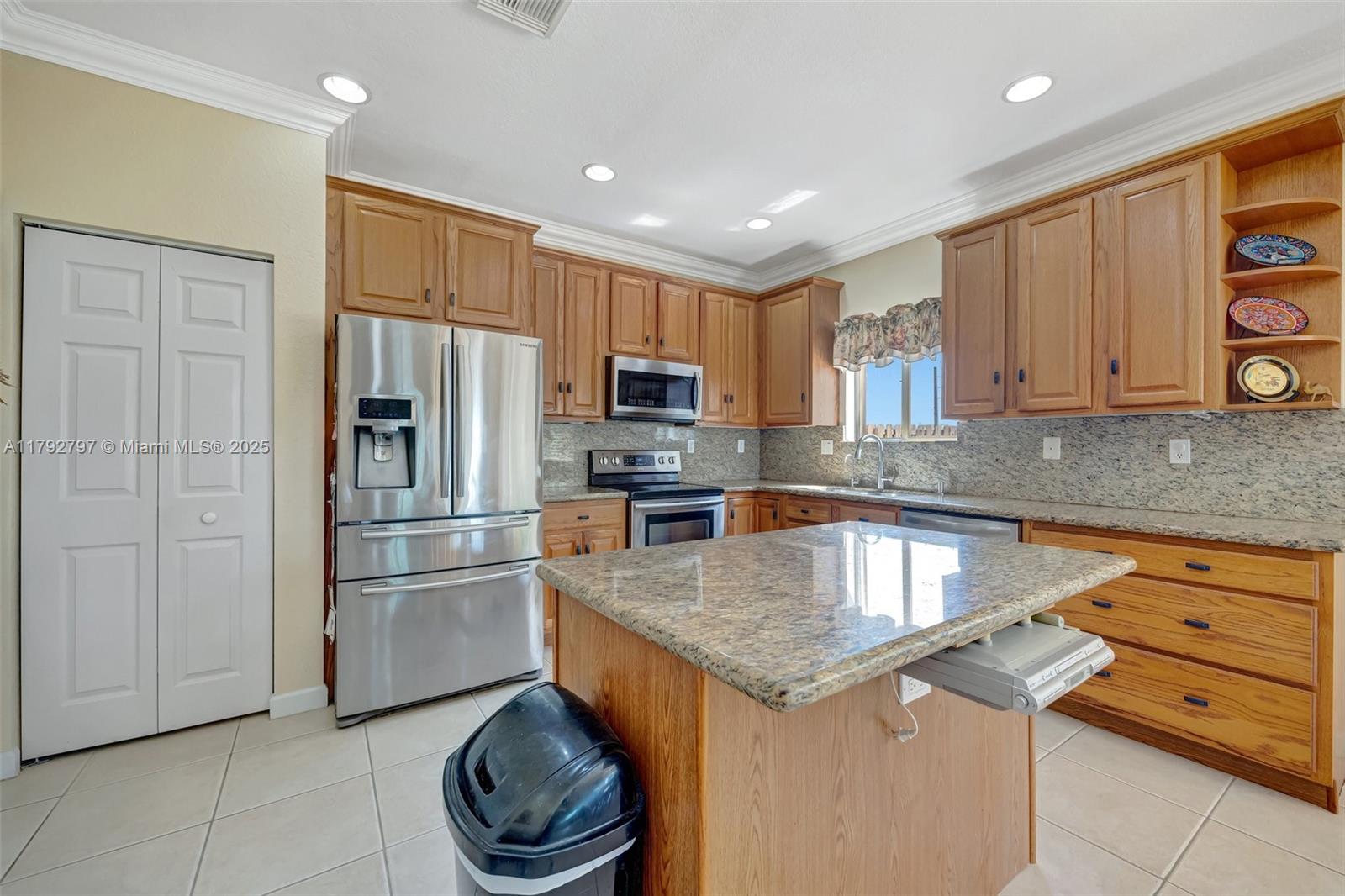22221 SW 87th Pl, Cutler Bay, Florida image 12