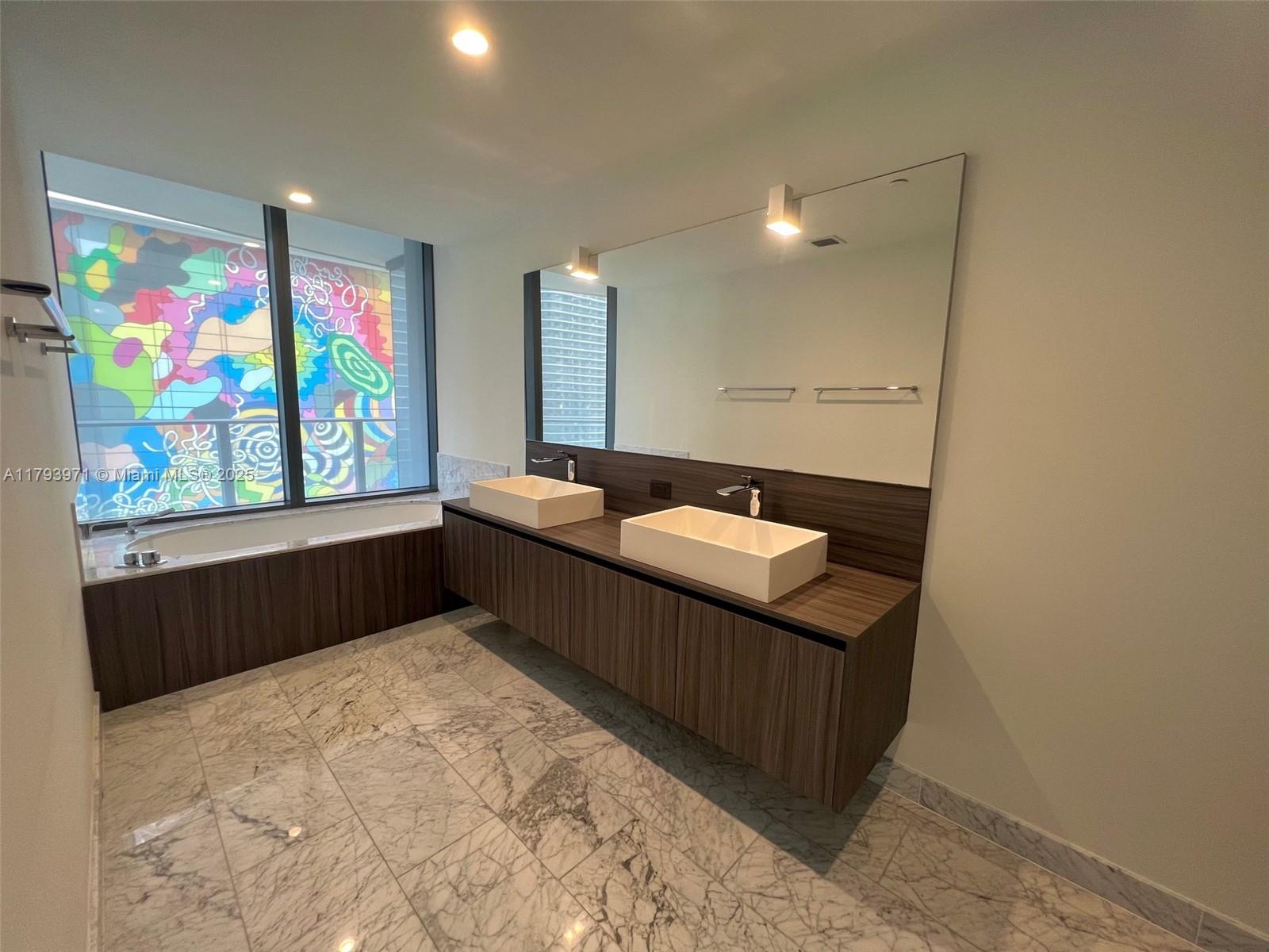 1000 Brickell Plz #1912, Miami FL 33131