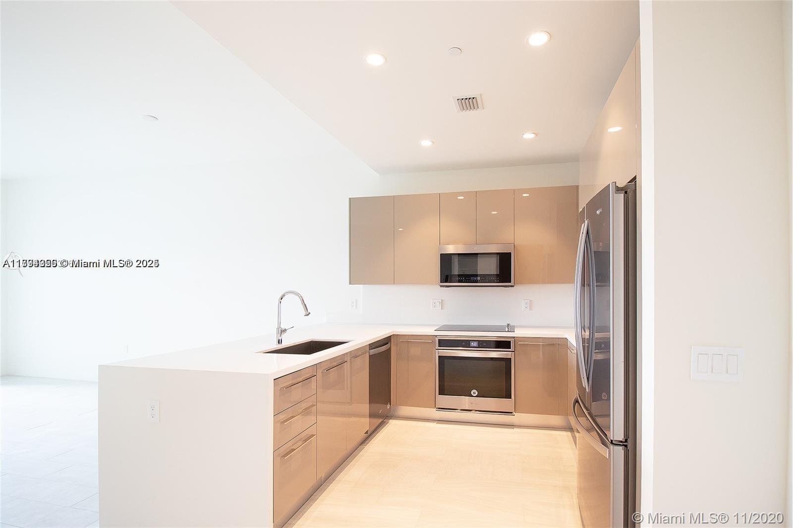 2000 Metropica Way #615, Sunrise, Florida image 2