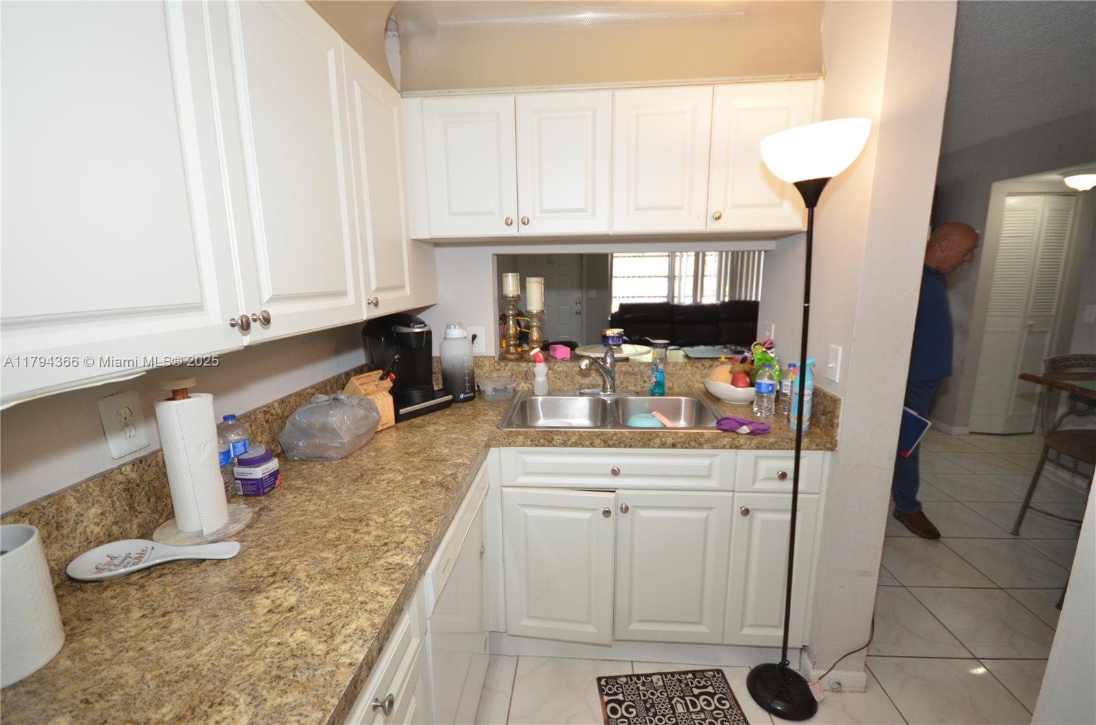 1004 Twin Lakes Dr #1004, Coral Springs, Florida image 10