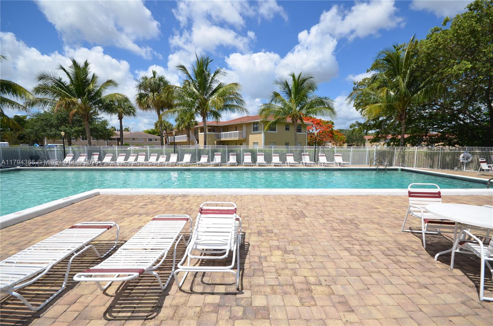 1004 Twin Lakes Dr #1004, Coral Springs, Florida image 31