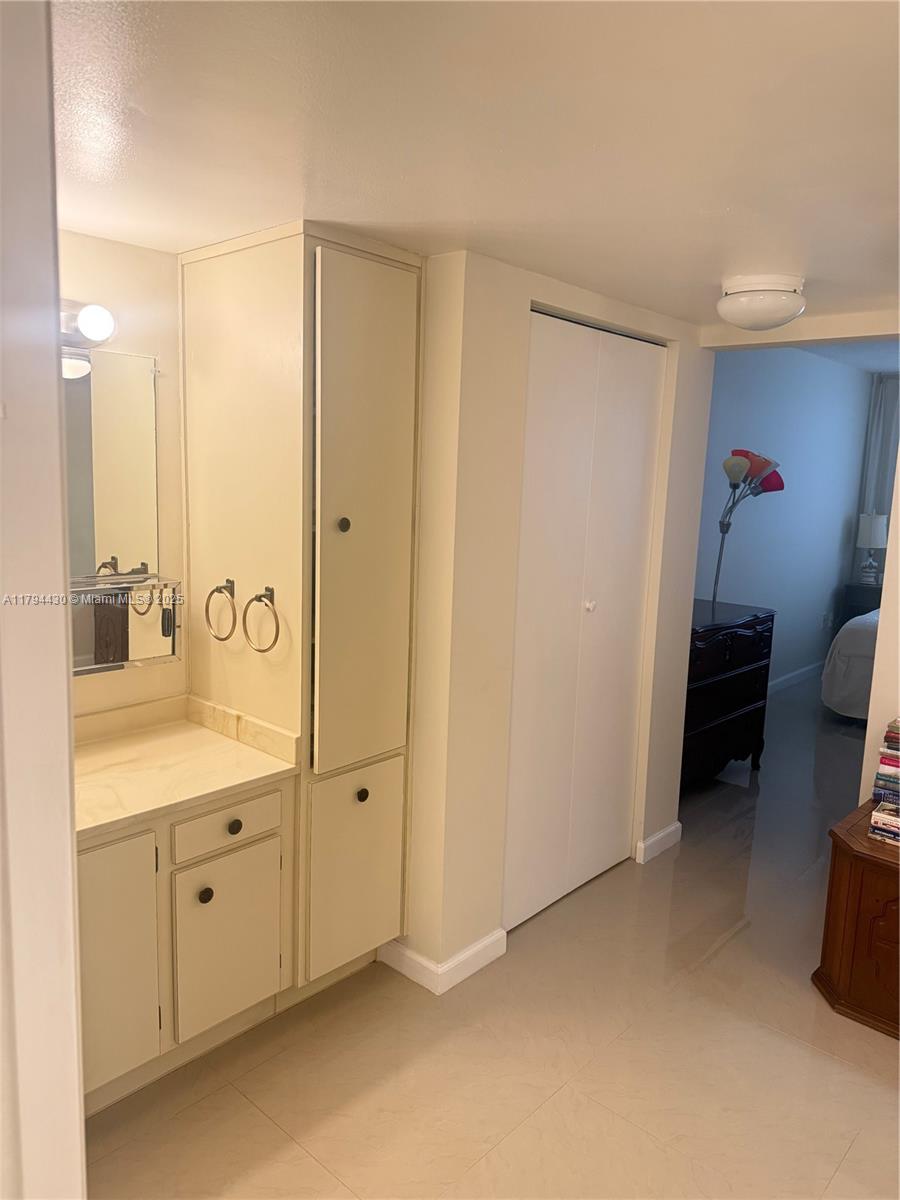 901 Colony Point Cir #217, Pembroke Pines, Florida image 21