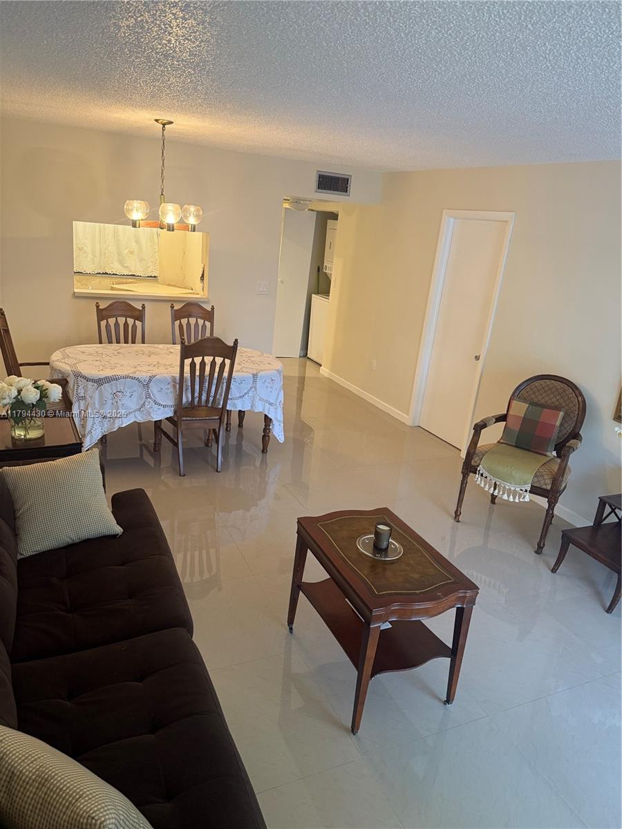 901 Colony Point Cir #217, Pembroke Pines, Florida image 3