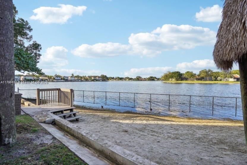 901 Colony Point Cir #217, Pembroke Pines, Florida image 30