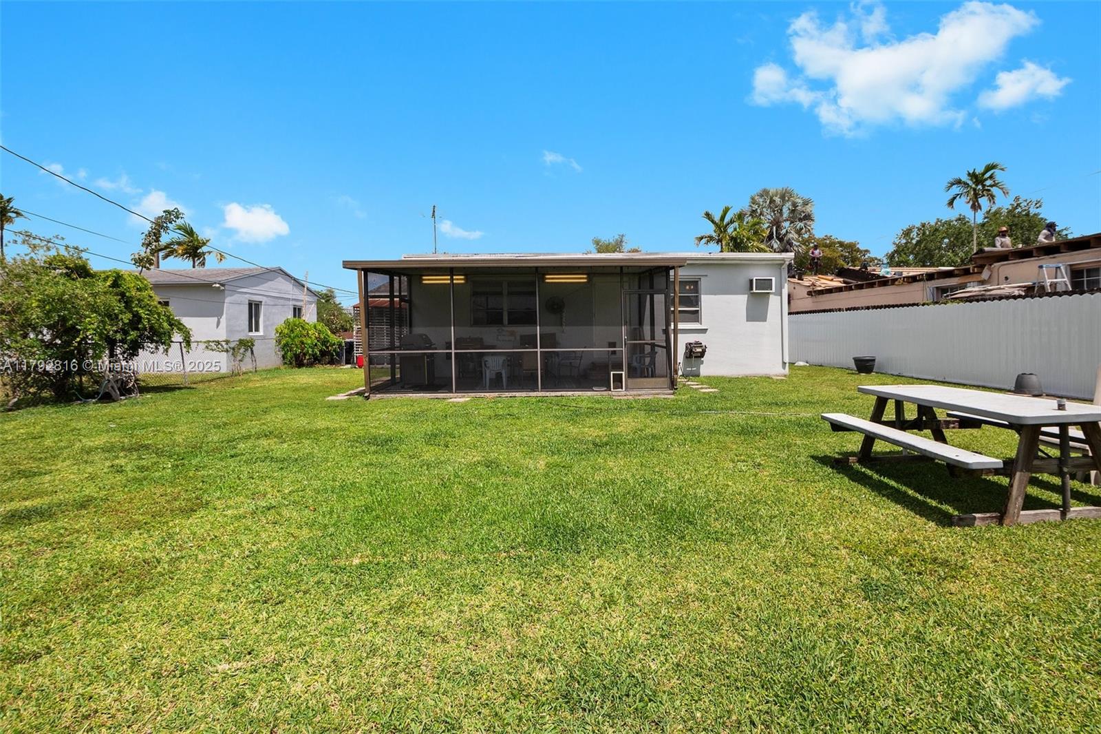 288 Pocatella St, Miami Springs, Florida image 23