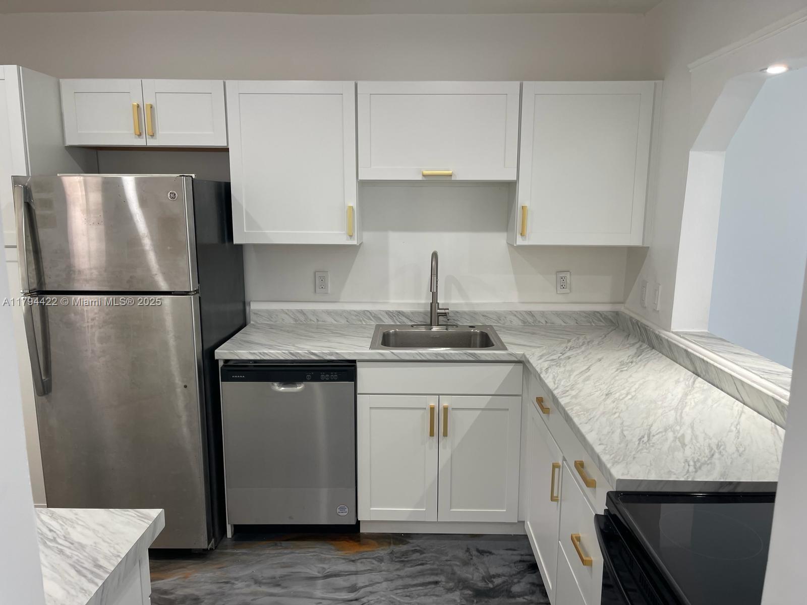 Property photo # 0