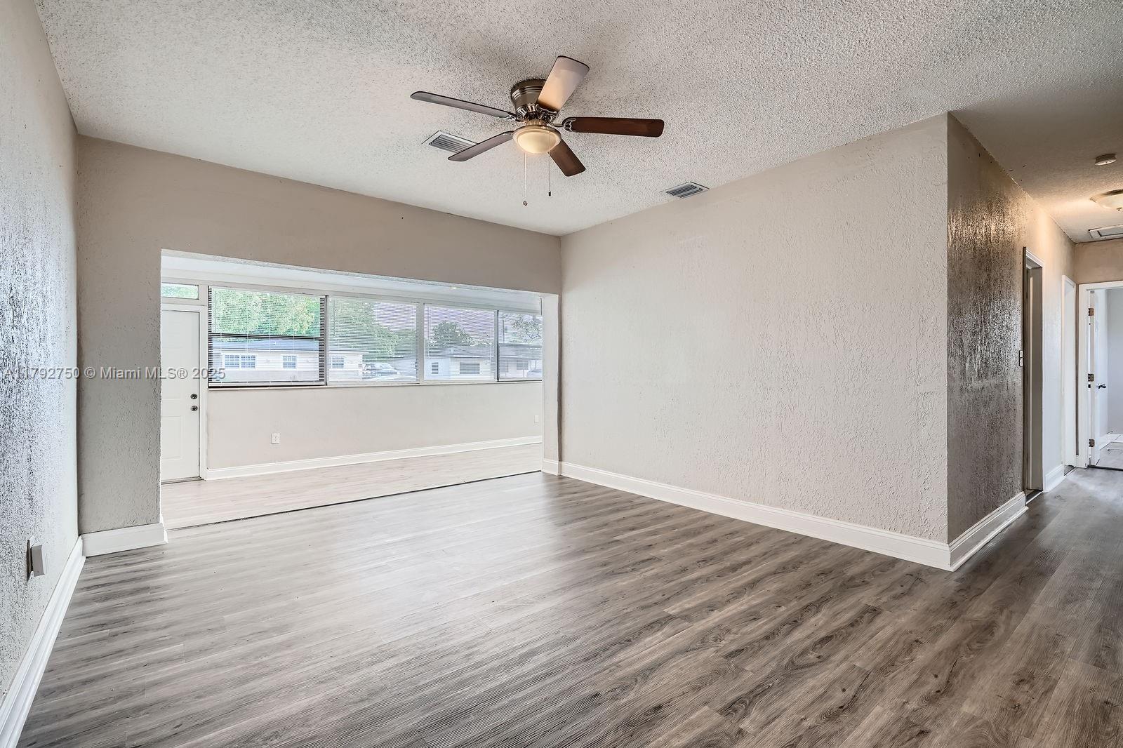 1840 NW 184th St, Miami Gardens, Florida image 5