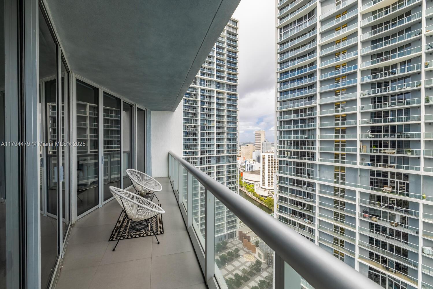 495 Brickell Ave #4008, Miami FL 33131