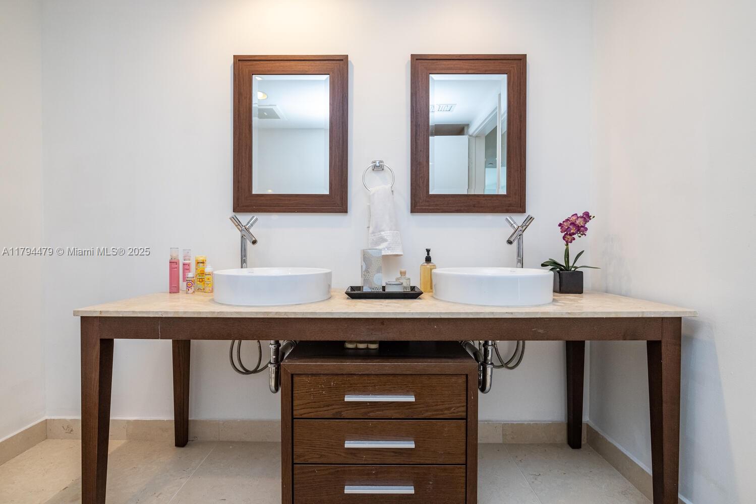 495 Brickell Ave #4008, Miami FL 33131
