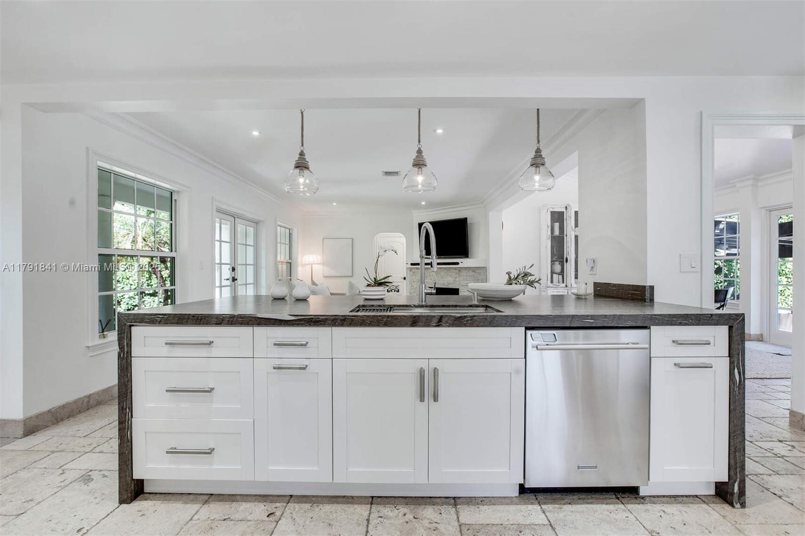 1161 Sunset Dr, Coral Gables, Florida image 13