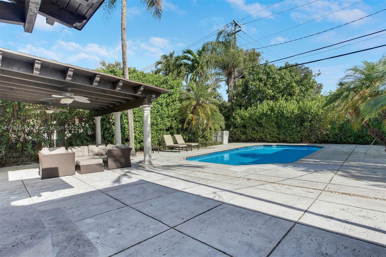 1161 Sunset Dr, Coral Gables, Florida image 33