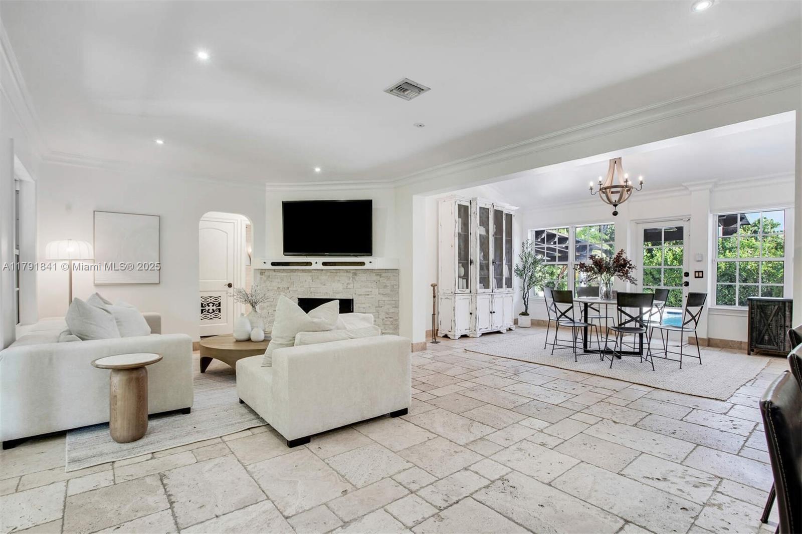 1161 Sunset Dr, Coral Gables, Florida image 4
