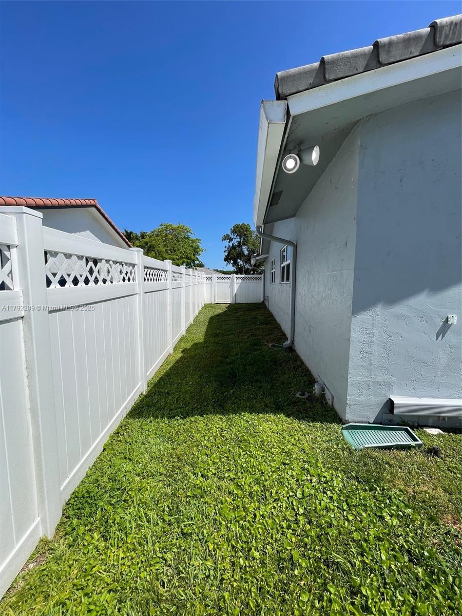 8588 NW 27th Dr, Coral Springs, Florida image 35