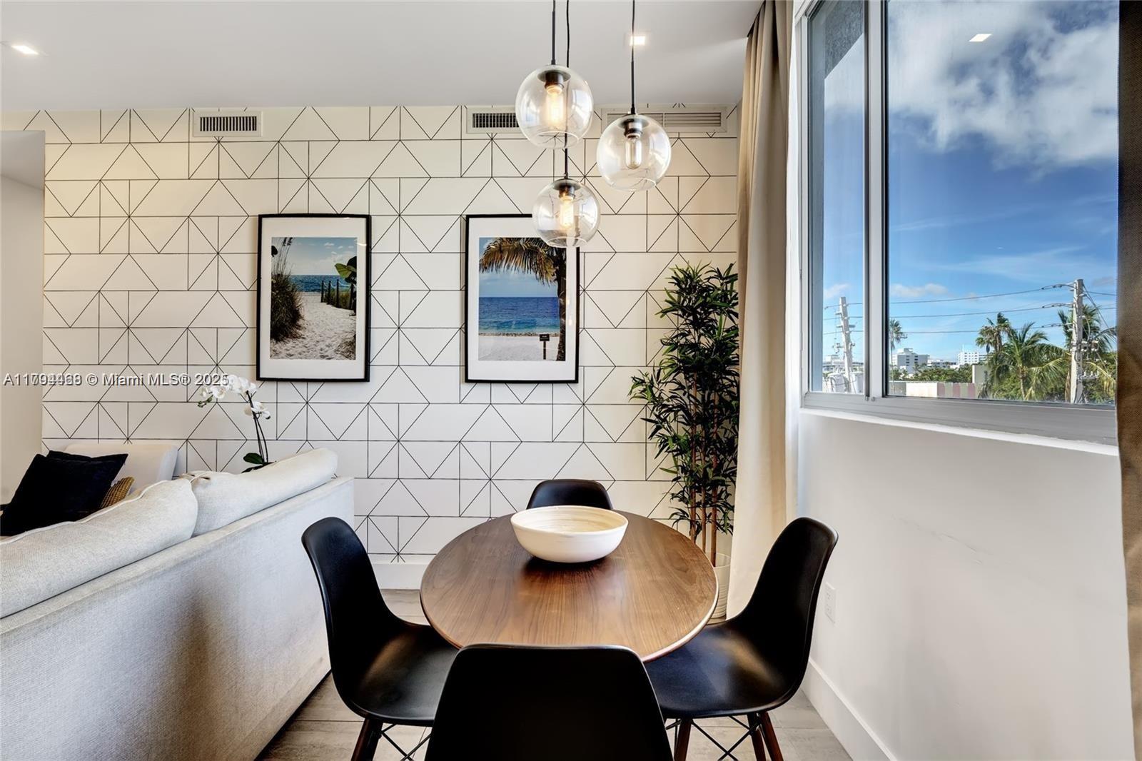 538 Meridian Ave, Miami Beach, Florida image 19