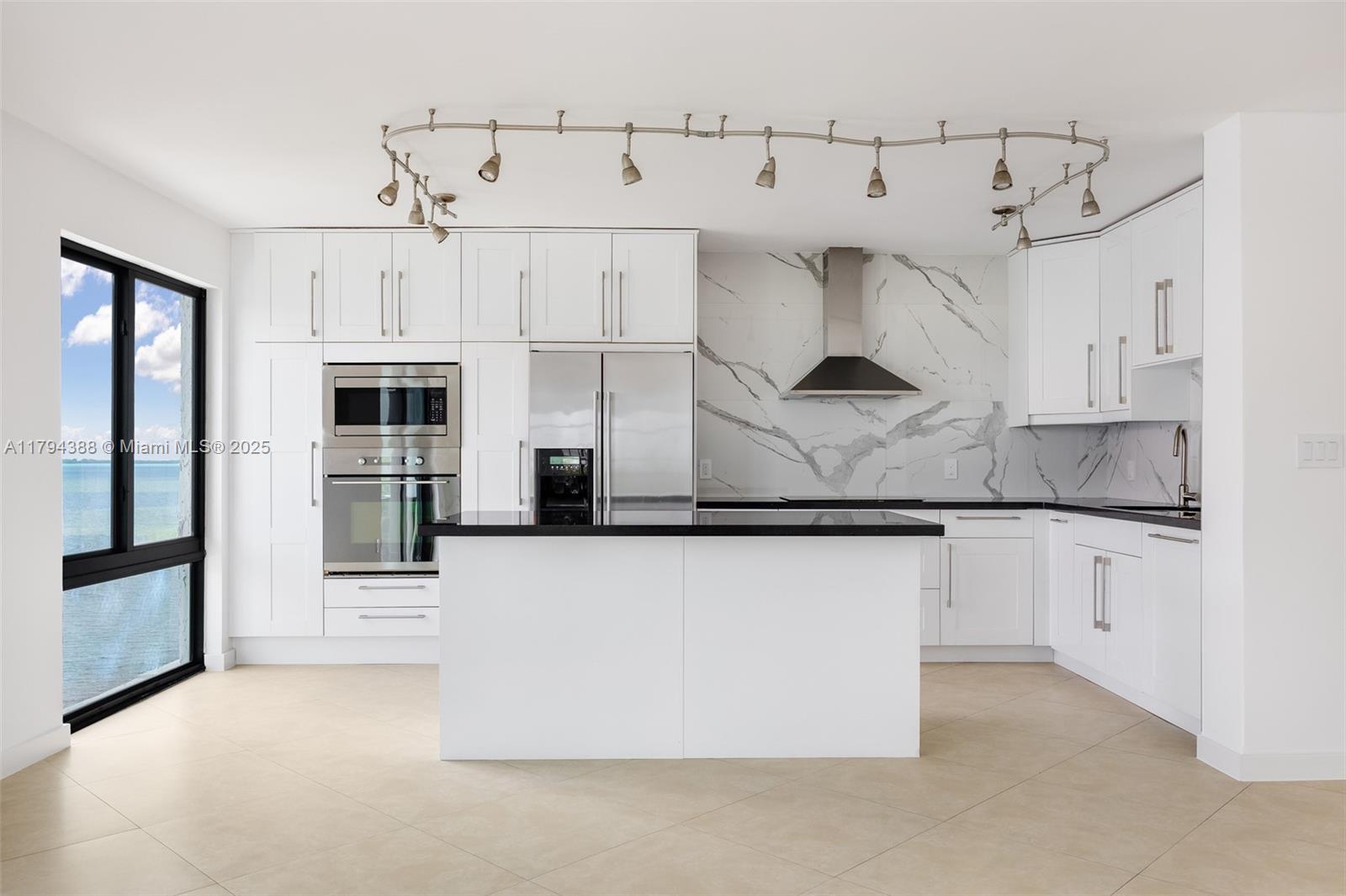 1600 S Bayshore Ln #8D, Coconut Grove, Florida image 6