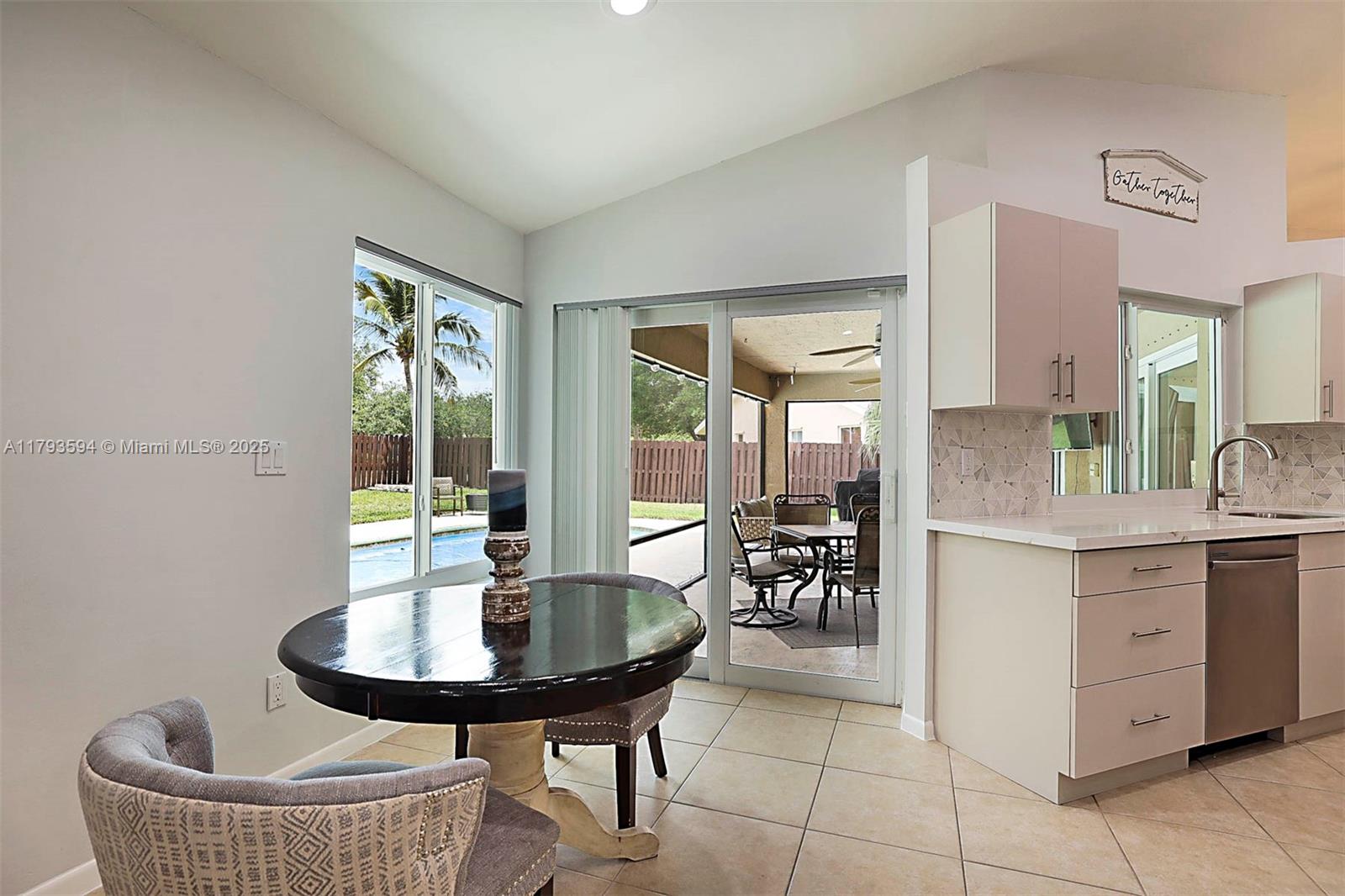 7601 NW 23rd St, Margate, Florida image 20