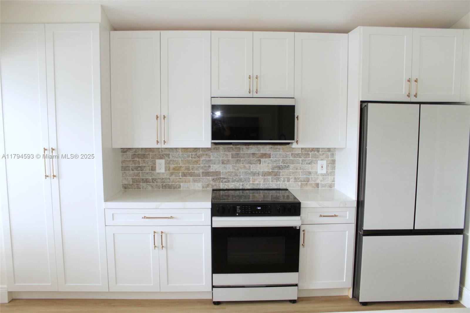 Property photo # 8
