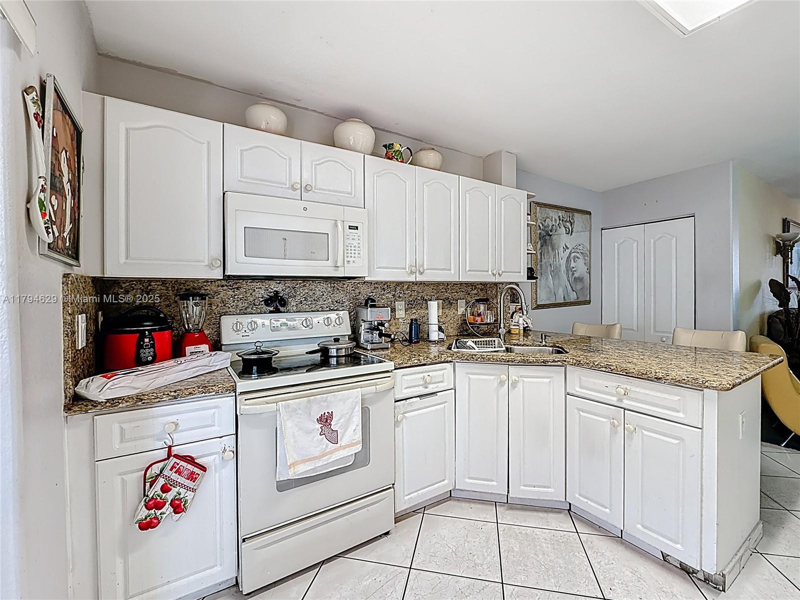 10933 W Okeechobee Rd #101, Hialeah Gardens, Florida image 10