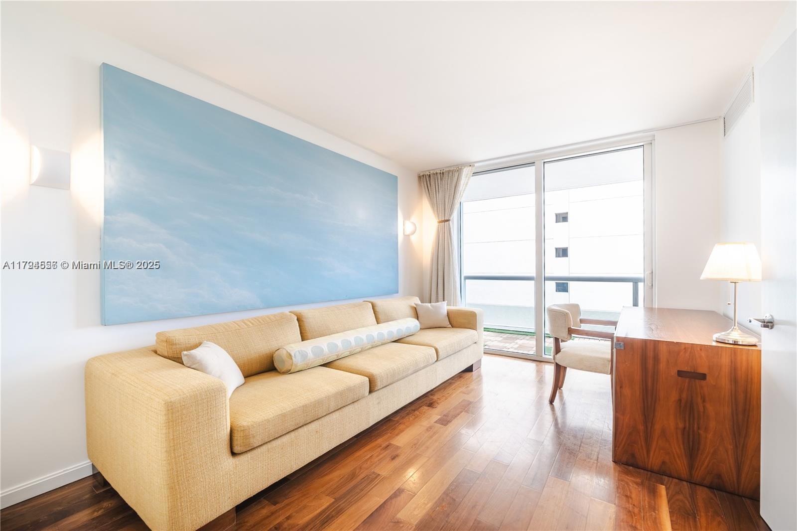 Listing Photo 12