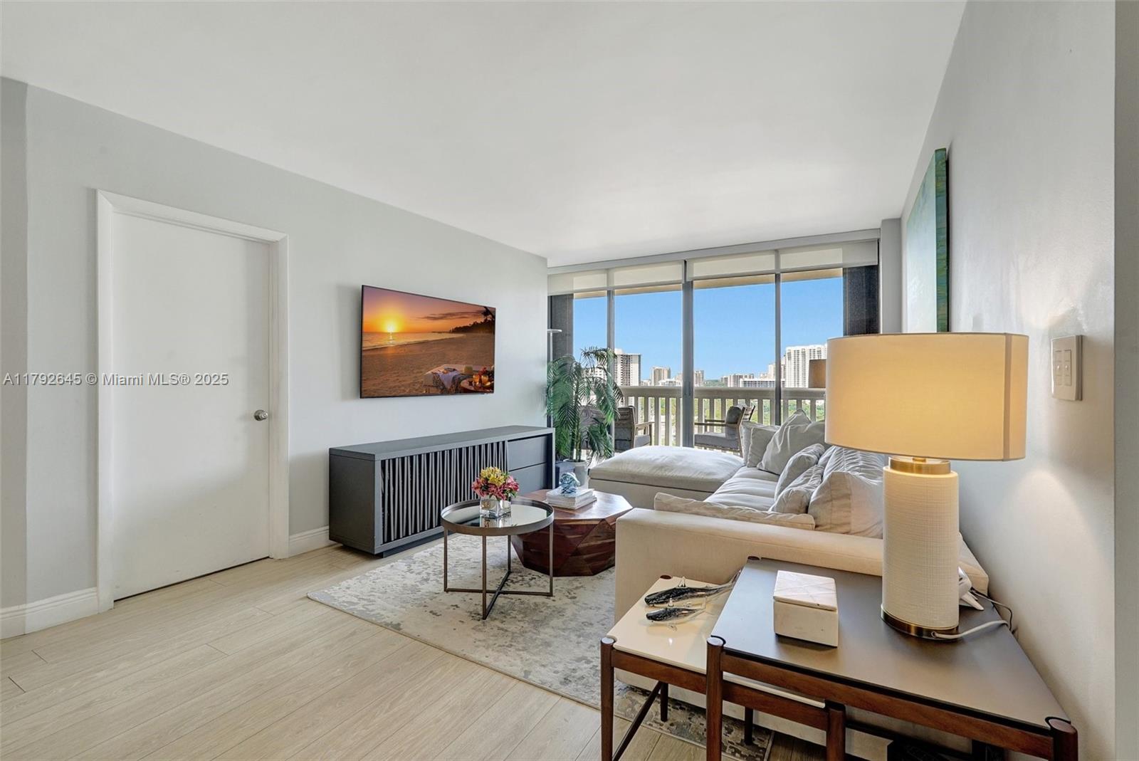1000 Island Blvd #1805, Aventura, Florida image 3