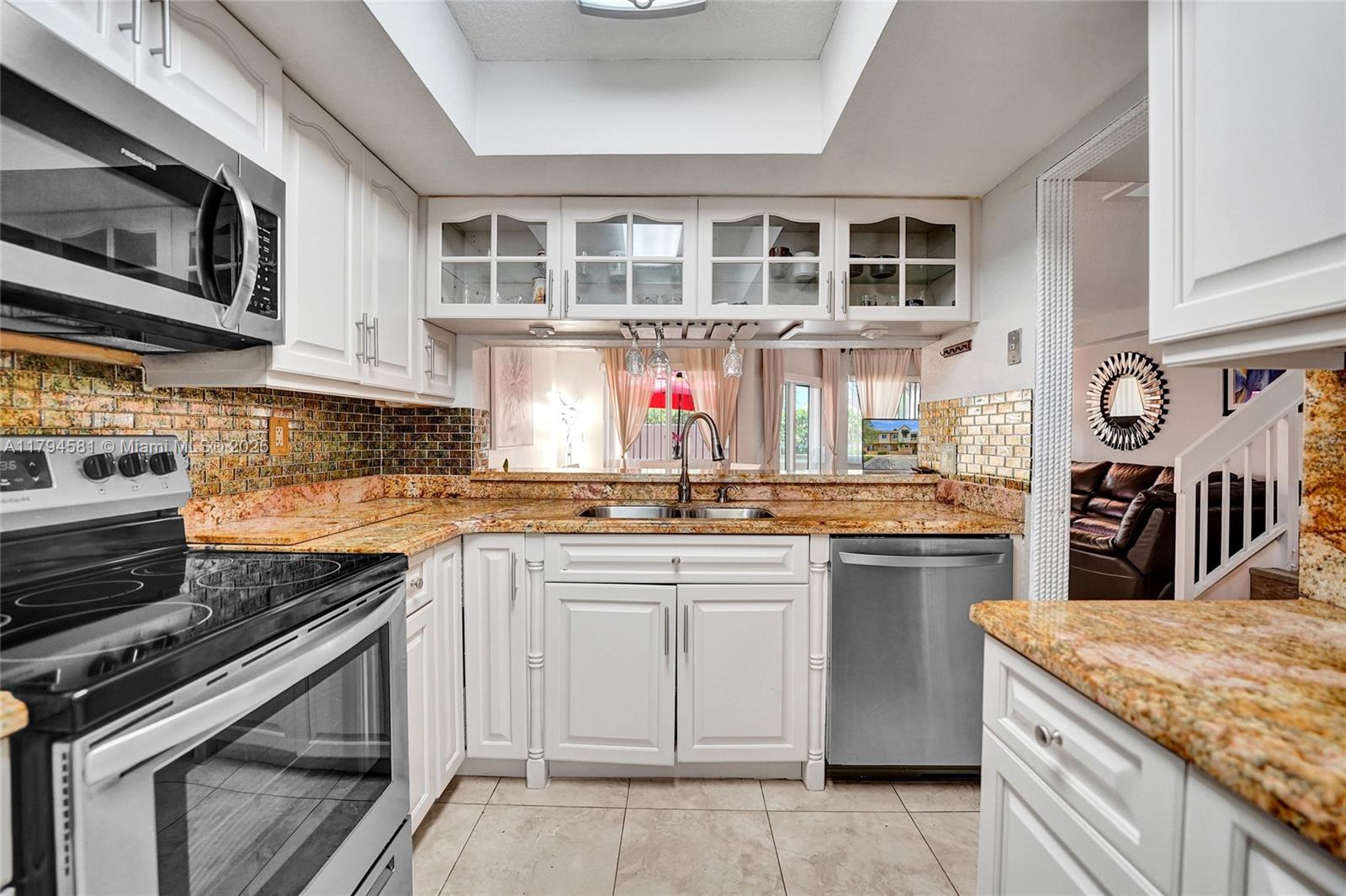 7909 NW 7th Ct, Plantation, Florida image 10