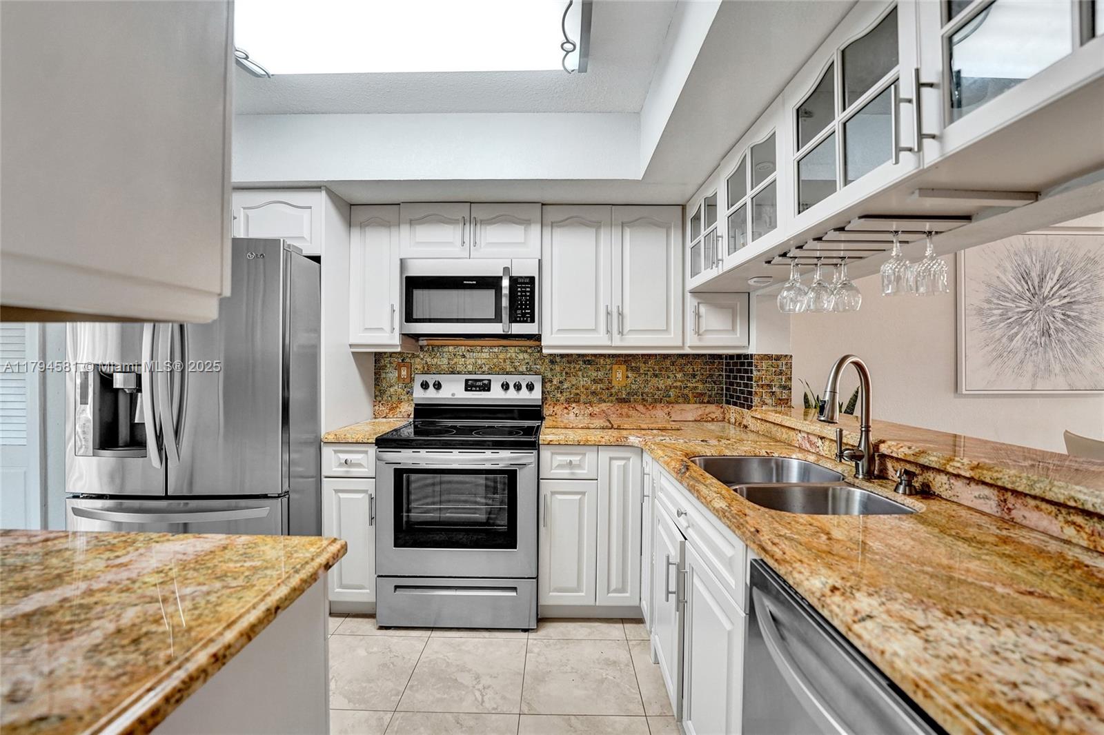 7909 NW 7th Ct, Plantation, Florida image 15