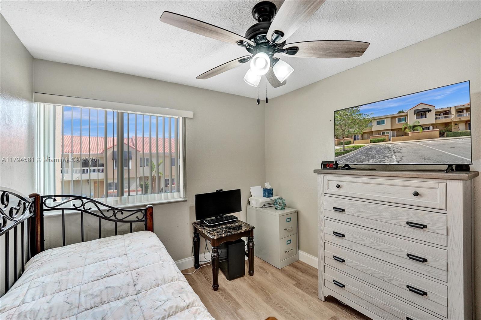 7909 NW 7th Ct, Plantation, Florida image 38