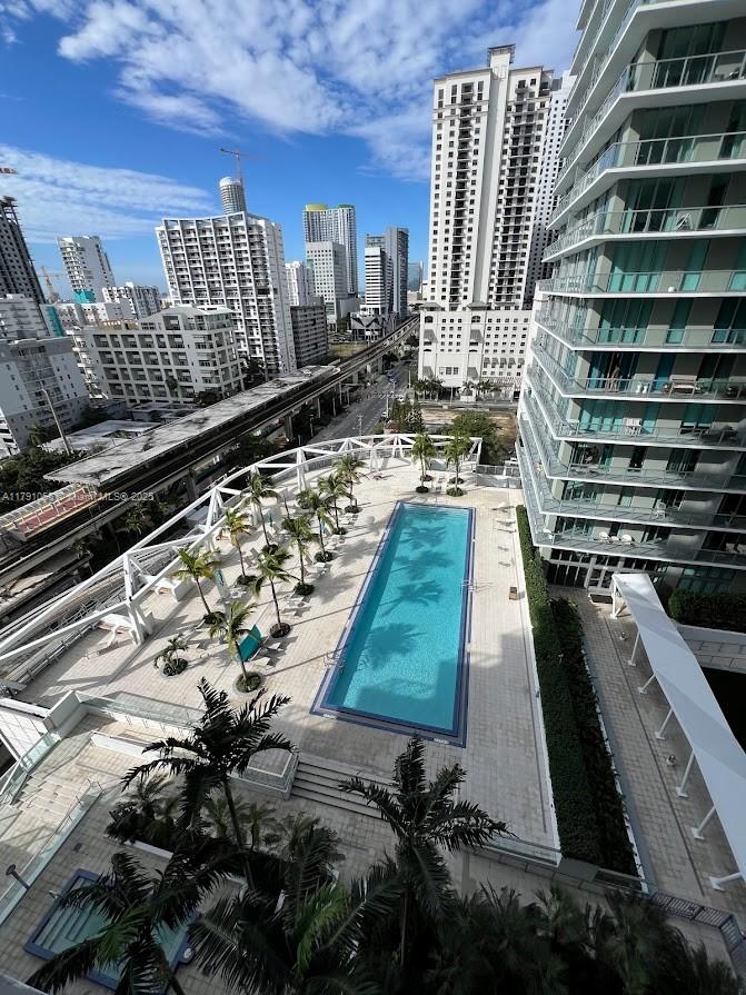 Apartamento à Venda em Miami, FL