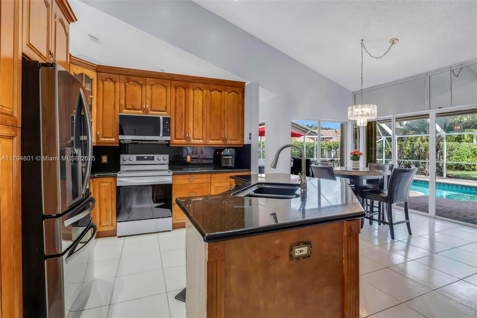 Listing Photo 16
