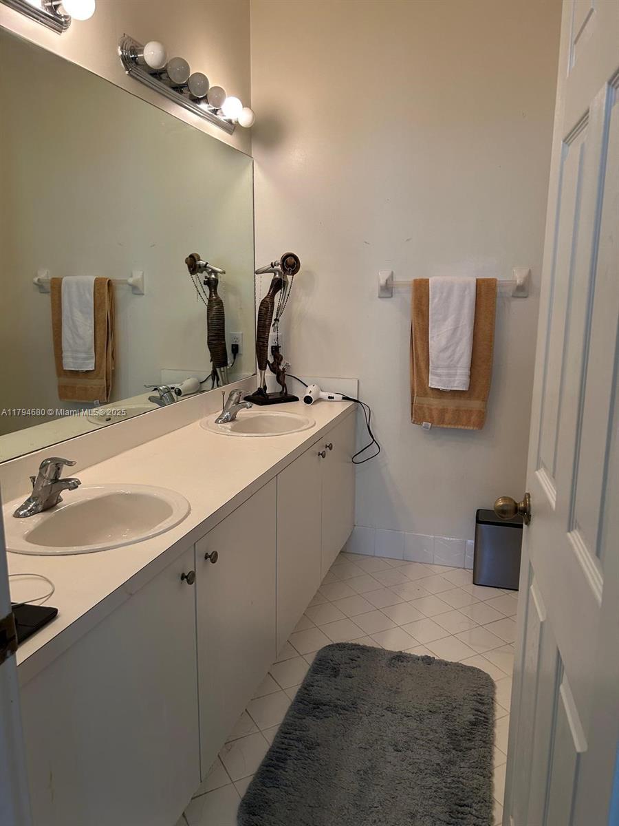 941 NE 42nd Ave, Homestead, Florida image 10