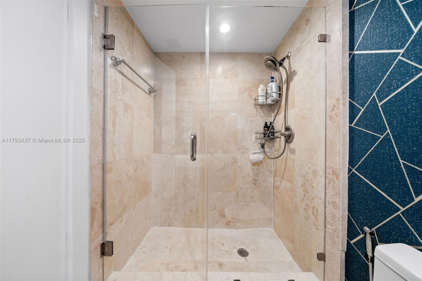Listing Photo 18