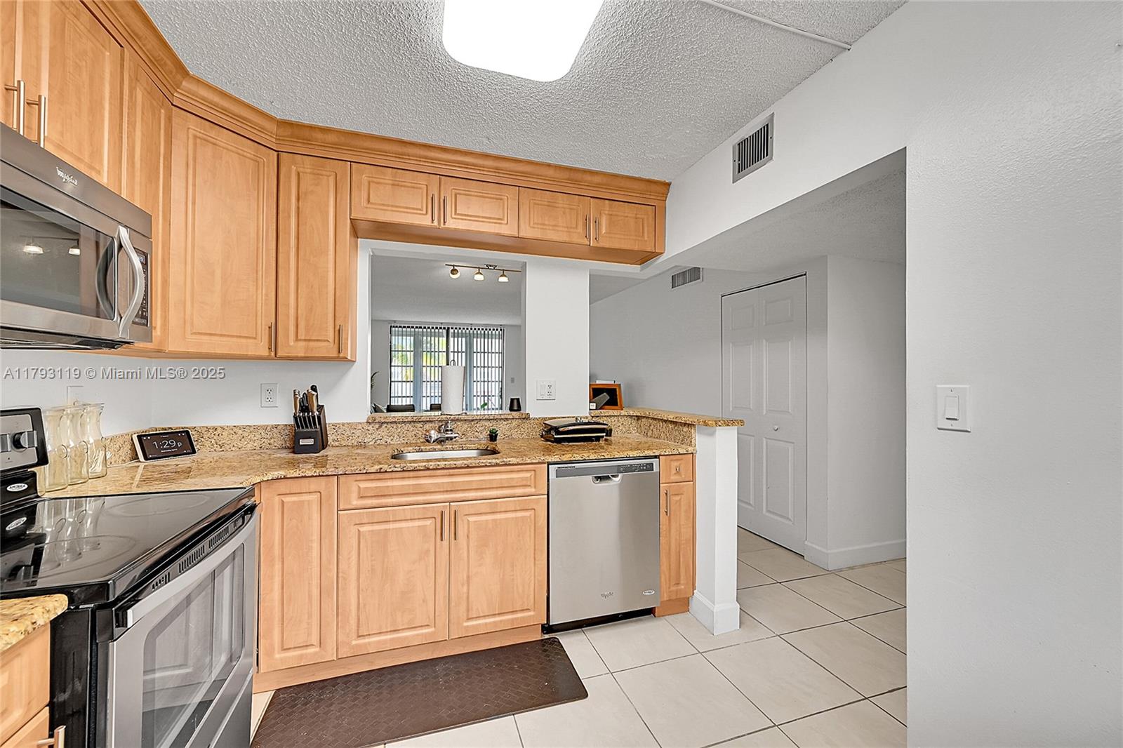 Property photo # 9