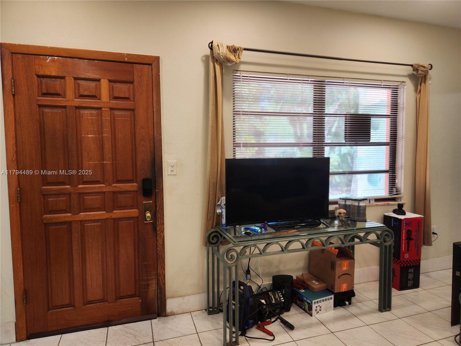 2323 SW 20th St, Miami, Florida image 24