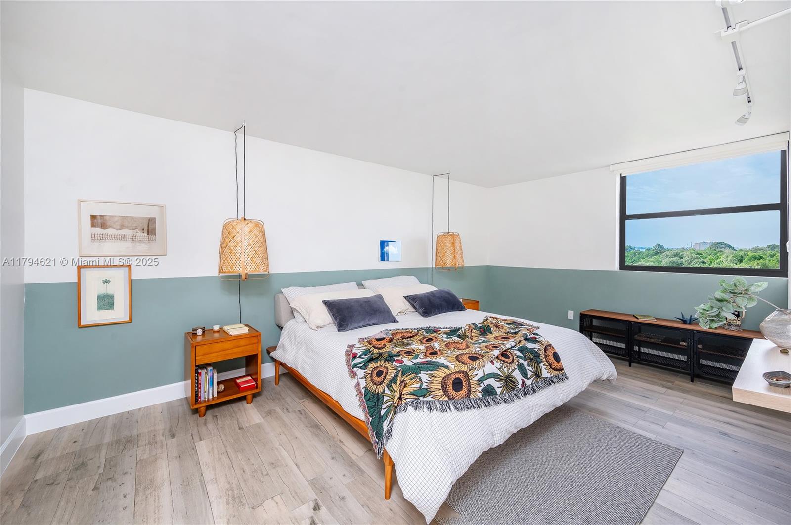 Property photo # 4