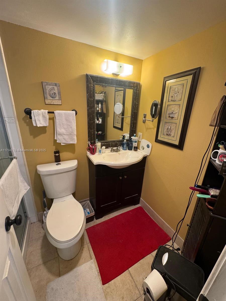 197 Kent L, West Palm Beach, Florida image 9