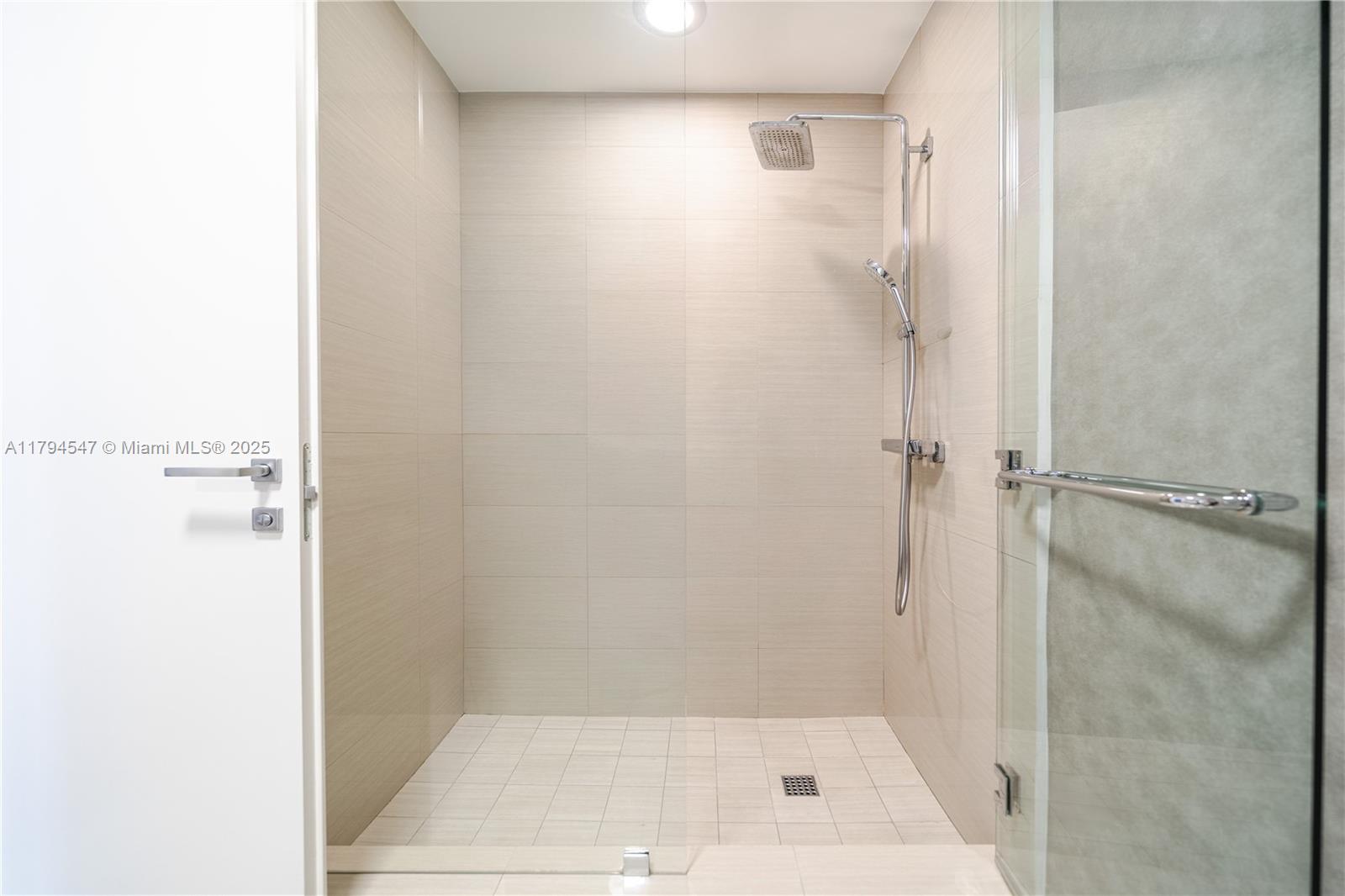 3250 NE 188th St #806, Aventura FL 33180
