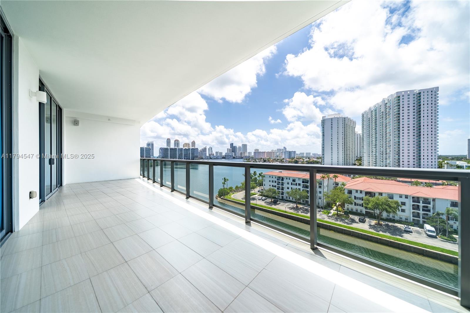 3250 NE 188th St #806, Aventura FL 33180
