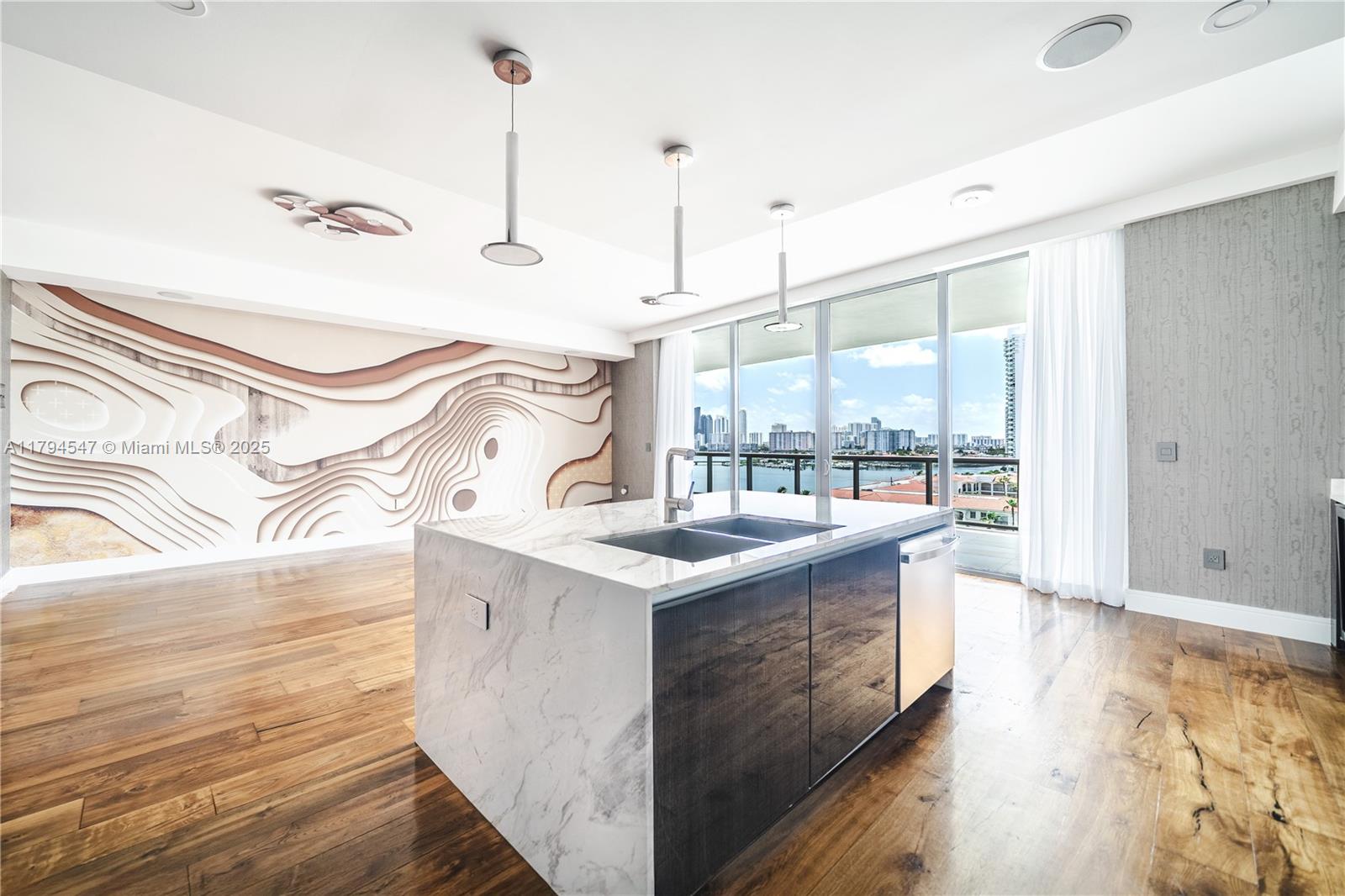 3250 NE 188th St #806, Aventura FL 33180