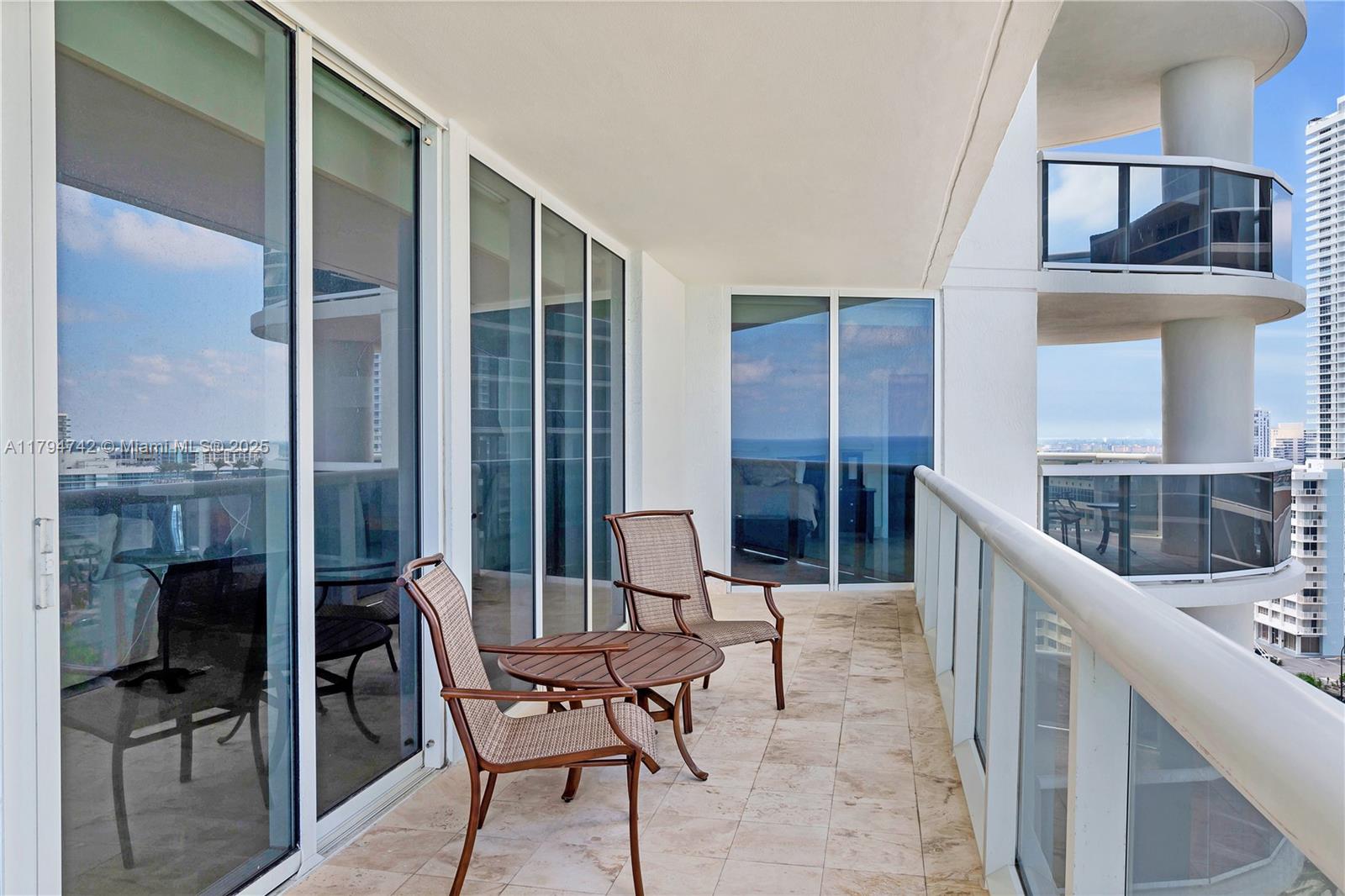 Listing Photo 11
