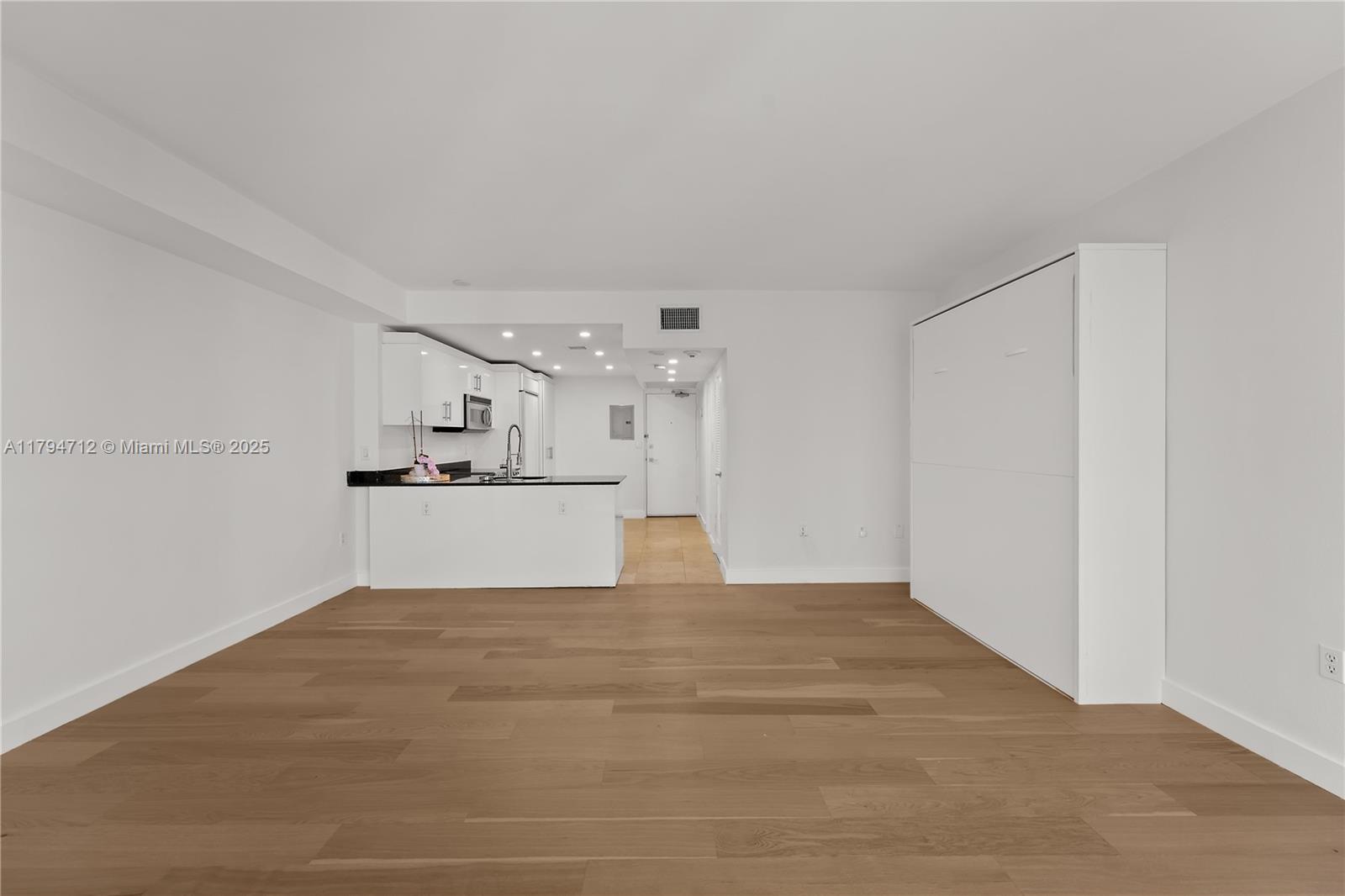 10275 Collins Ave #801, Bal Harbour, Florida image 19