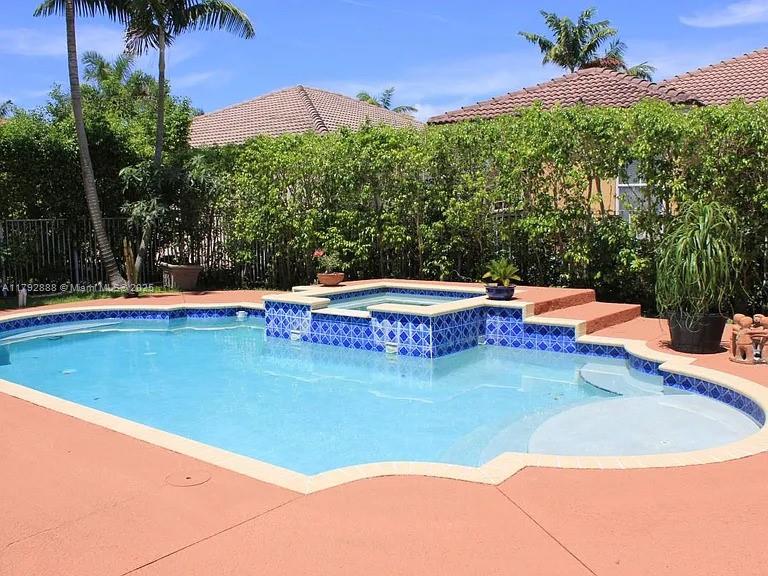 Property photo # 4