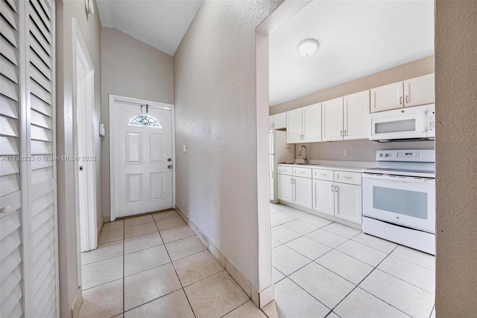 5411 SW 43rd Ter, Dania Beach, Florida image 11